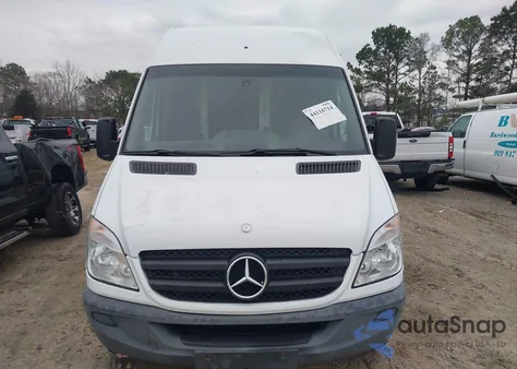2012 Mercedes-Benz Sprinter 2500 High Roof из США, поврежденный, VIN WD3PE8CB2C5704133